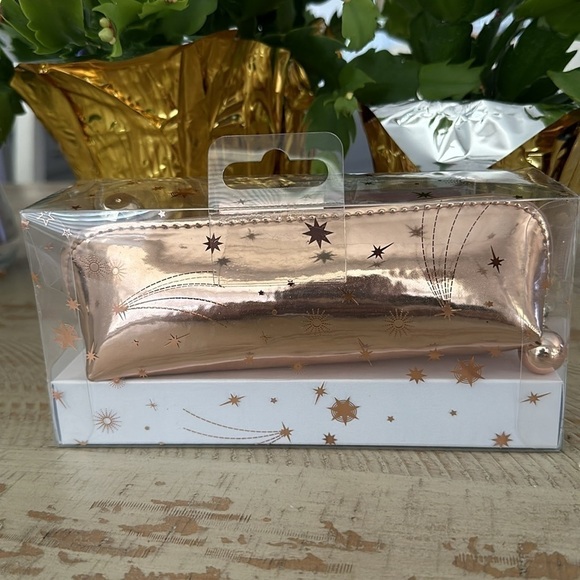 JASMINE LA BELLE COSMETICS THE MAIN EVENT LIP SET BAG INCLUDED GIFT HOLIDAY ❤️💄 - Picture 2 of 3